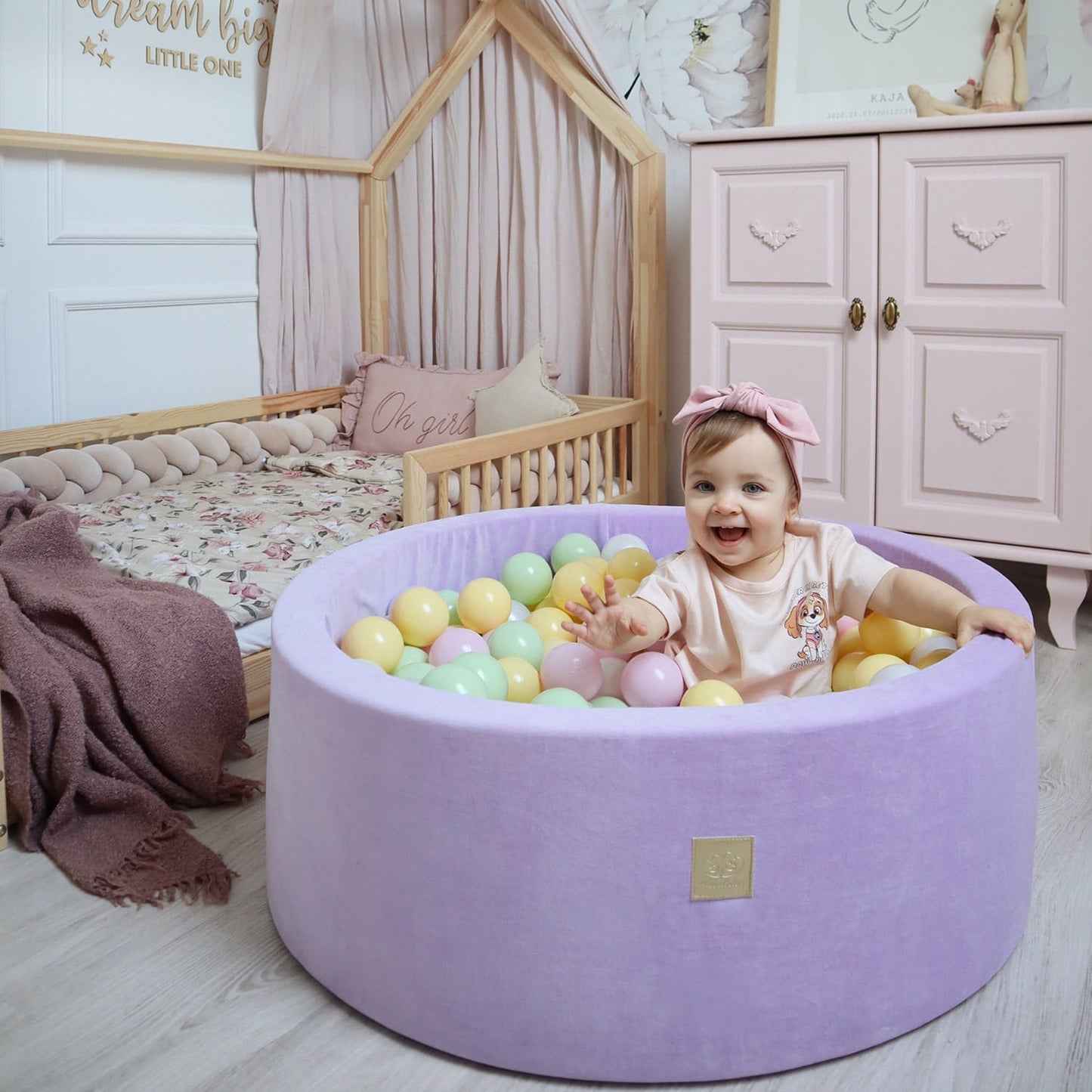 Round Ball Pit With 250 Balls, 90x30cm, Lilac, Velvet, Model Hocus Crocus