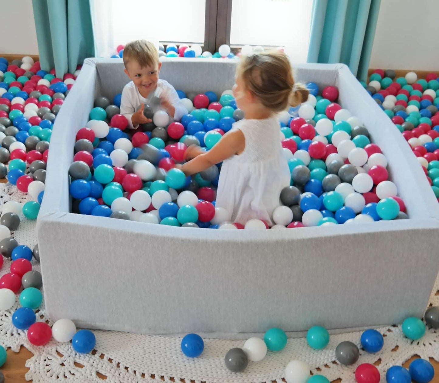 Velinda Soft Jersey Ball Pit with 1200 Balls - 110x110cm - Baby & Kids Play Gift