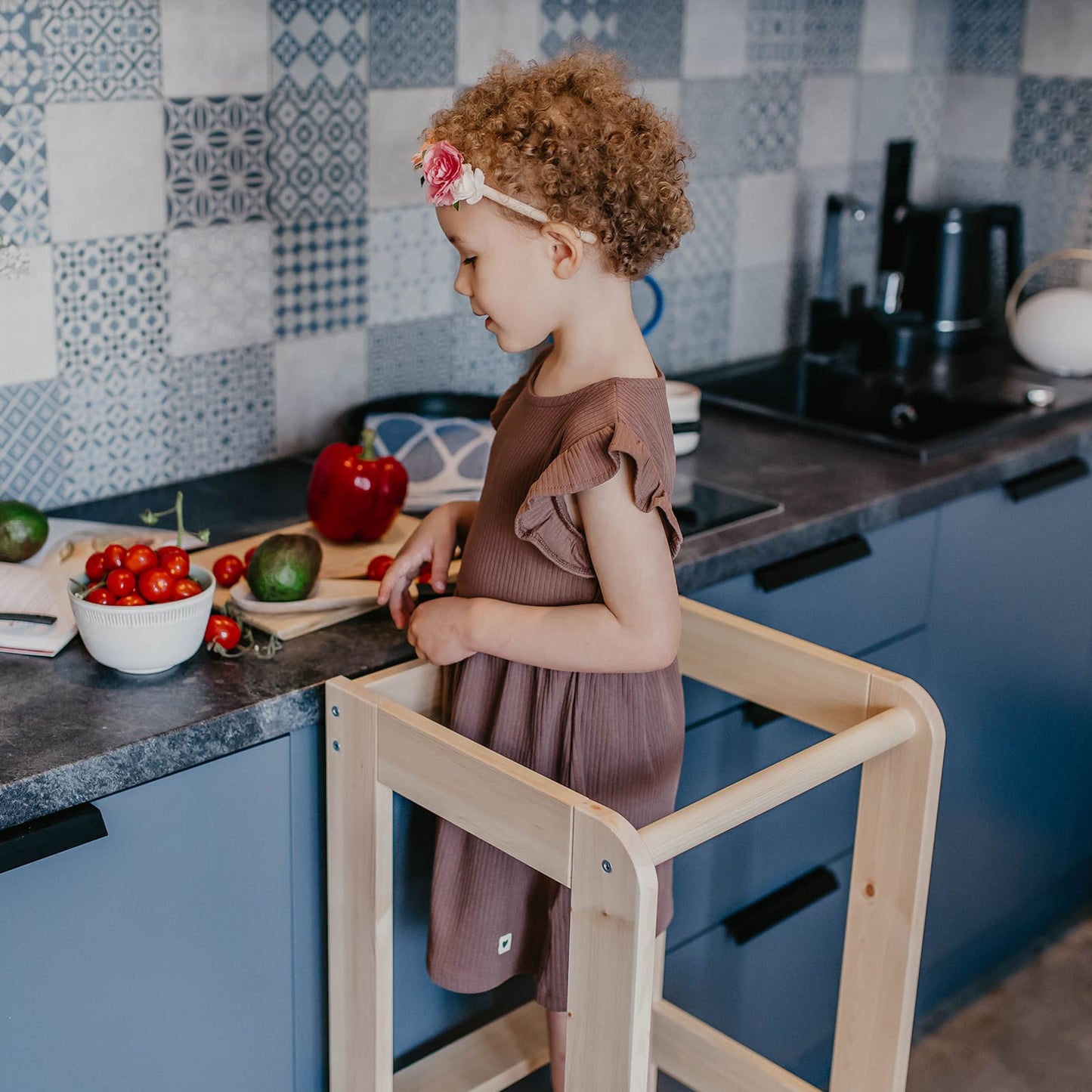 Wooden Kitchen Helper, Natural