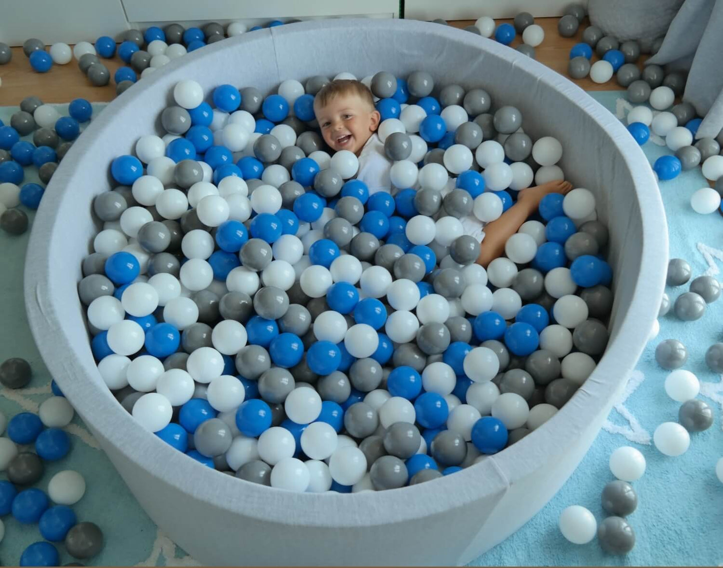 Velinda Large Round Grey Ball Pit with 1200 Balls - Soft Play, 120cm Kids Toy